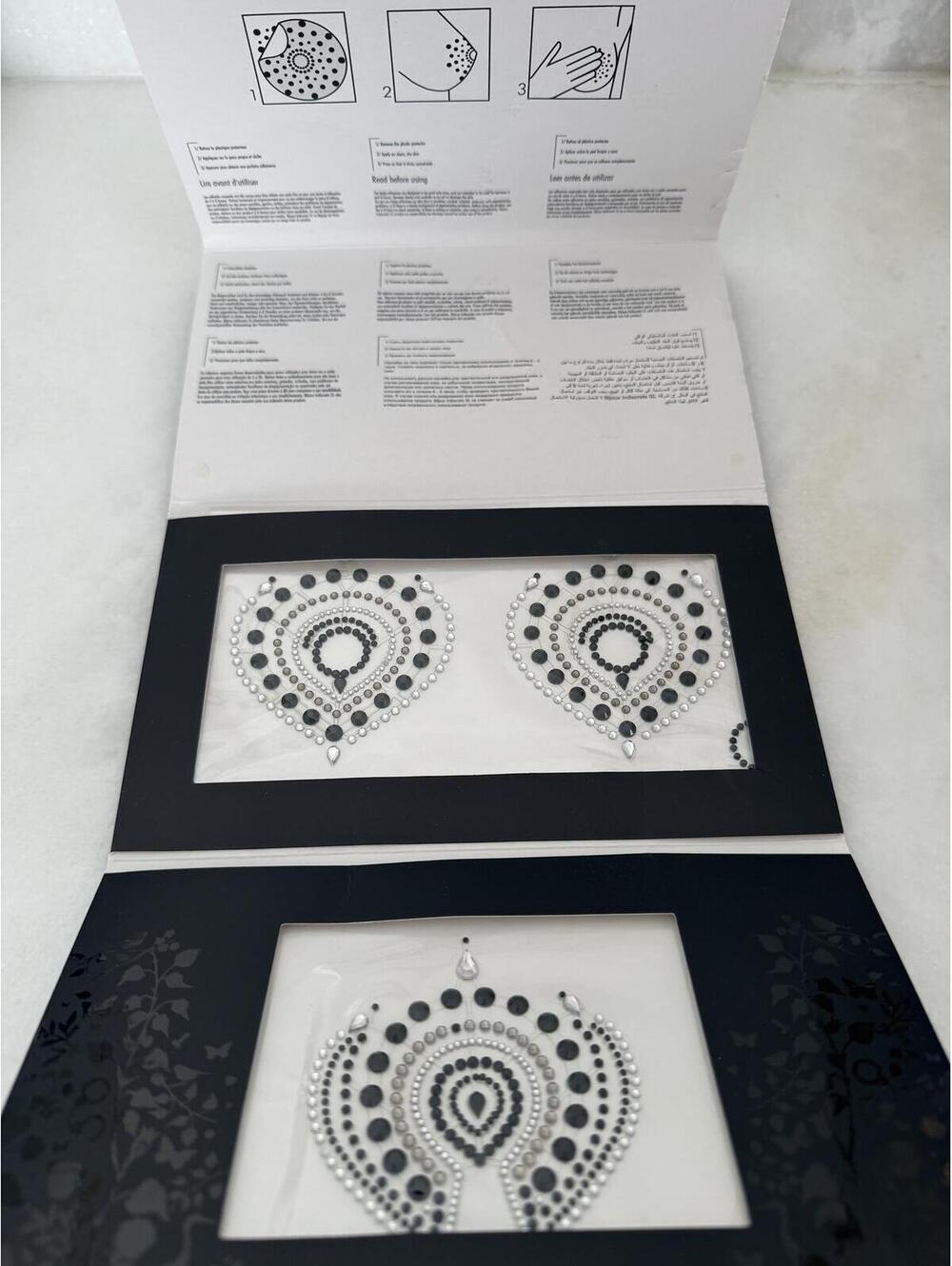 Flamboyant Body Jewelry Black And Silver